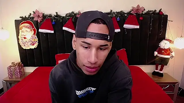 Snapshot of soft_attraction chatting on December 2025 07:45:02 PM soft attraction online show from December 2025 07:45:02 PM