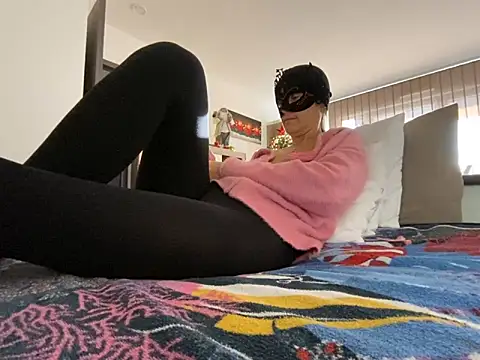 Marilou1983 online show from December 2024 08:51:02 AM