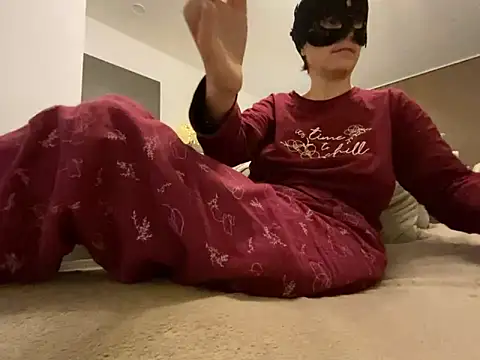 Marilou1983 online show from January 2025 09:46:02 PM