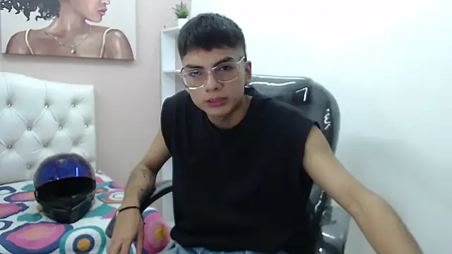 Snapshot of Noha_scott chatting on December 2024 06:04:02 PM Noha scott online show from December 2024 06:04:02 PM