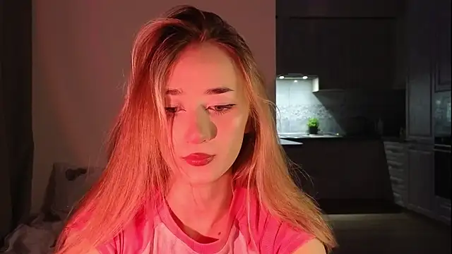 Snapshot of VikiSea chatting on February 2025 06:08:02 PM VikiSea online show from February 2025 06:08:02 PM