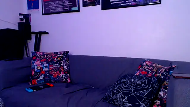 Snapshot of RyffBurnz chatting on December 2024 05:09:02 AM RyffBurnz online show from December 2024 05:09:02 AM