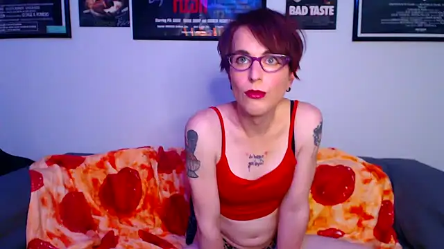 Snapshot of RyffBurnz chatting on December 2024 01:38:02 AM RyffBurnz online show from December 2024 01:38:02 AM