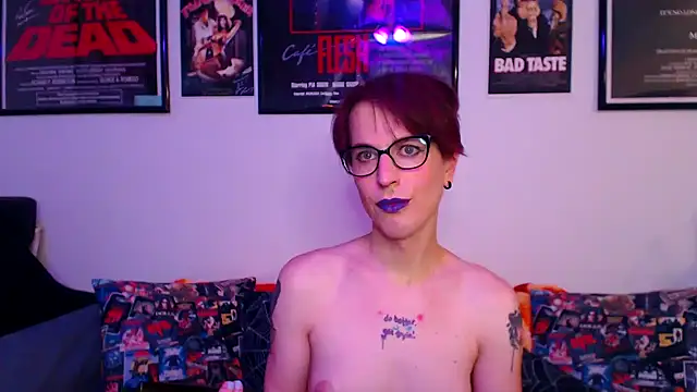 Snapshot of RyffBurnz chatting on December 2024 05:15:01 AM RyffBurnz online show from December 2024 05:15:01 AM