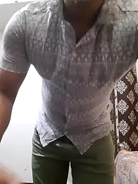 Snapshot of Guyinshortss chatting on November 2025 06:59:02 PM Guyinshortss online show from November 2025 06:59:02 PM