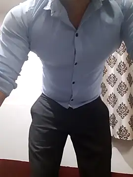 Snapshot of Guyinshortss chatting on February 2026 07:06:02 PM Guyinshortss online show from February 2026 07:06:02 PM