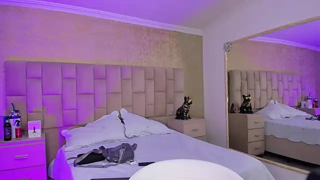 EmmaTorres  online show from January 2025 08:00:01 PM