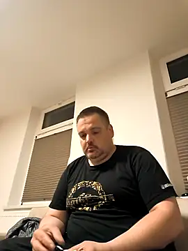 Snapshot of Ronny2510 chatting on April 2026 07:39:01 PM Ronny2510 online show from April 2026 07:39:01 PM