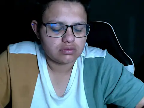 tatsumi nao online show from October 2025 04:02:02 AM