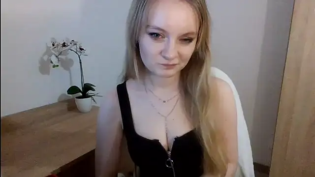 AlmaHoney online show from February 2025 12:08:02 AM