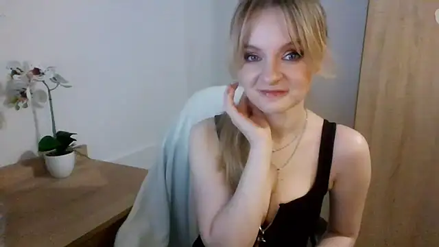 AlmaHoney online show from March 2025 12:15:01 AM