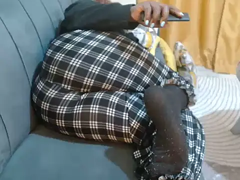 leslysexygirl online show from November 2025 05:18:02 AM