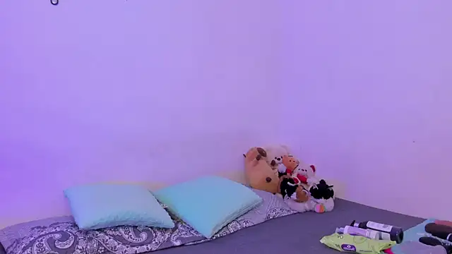 crystalvazquez online show from October 2025 01:45:01 PM