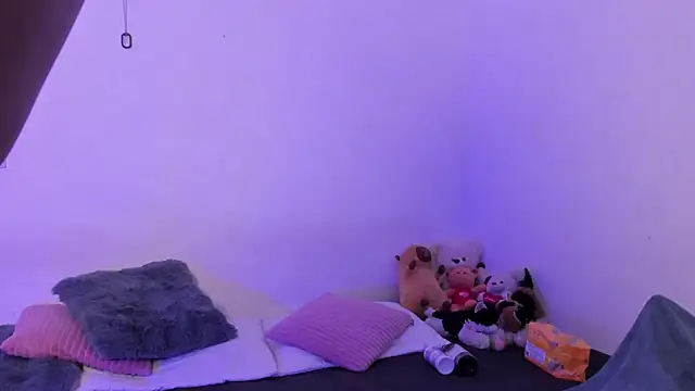 crystalvazquez online show from October 2025 11:44:02 AM