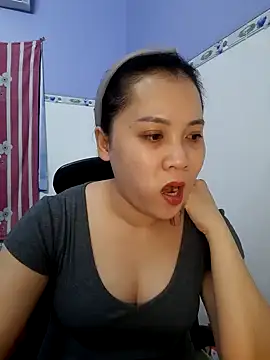 Benlla2802 online show from December 2024 03:16:02 PM