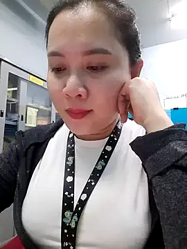 Benlla2802 online show from December 2024 04:16:02 PM