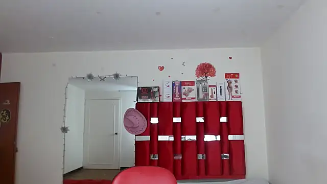 Snapshot of krystal_thomson chatting on October 2025 04:04:02 PM krystal thomson online show from October 2025 04:04:02 PM