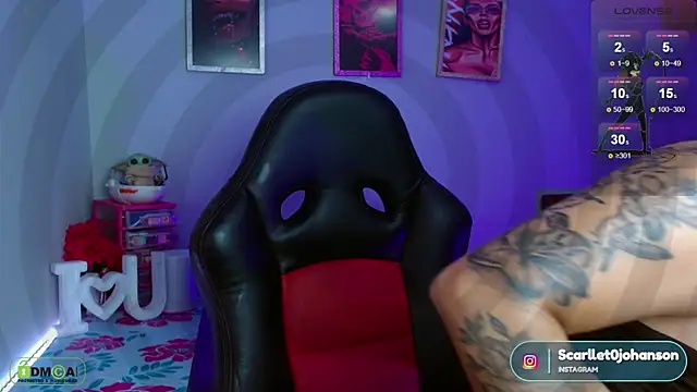 Miss scarllet  online show from December 2024 04:04:01 PM