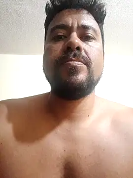 Snapshot of LatinMar chatting on January 2025 10:51:01 PM LatinMar online show from January 2025 10:51:01 PM