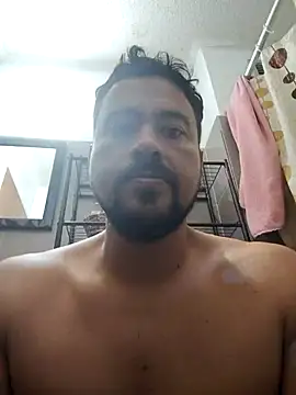 Snapshot of LatinMar chatting on October 2025 01:23:01 PM LatinMar online show from October 2025 01:23:01 PM