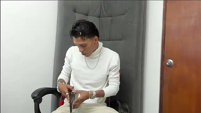 TommyGun 22 online show from February 2026 12:33:02 AM