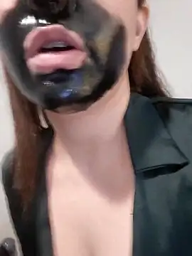 lolitalamasbonita01 online show from September 2025 01:06:02 AM