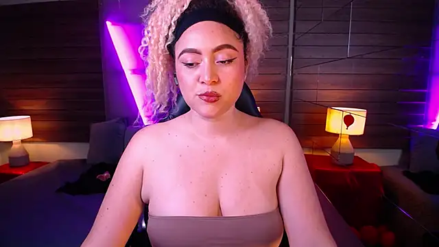 Kateryn  online show from March 2025 11:05:02 PM