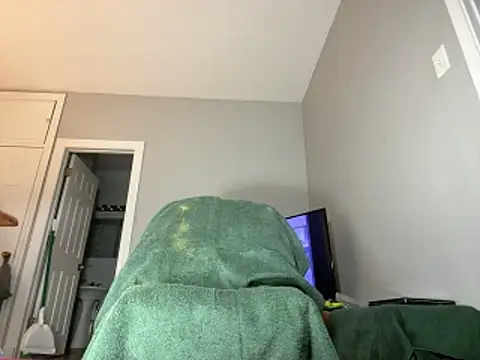 ChiRaqb8 online show from February 2026 01:42:01 AM