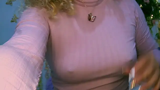 Snapshot of Crysrus chatting on February 2025 11:28:02 PM Crysrus online show from February 2025 11:28:02 PM