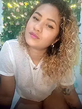 Snapshot of Crysrus chatting on February 2025 11:54:02 PM Crysrus online show from February 2025 11:54:02 PM