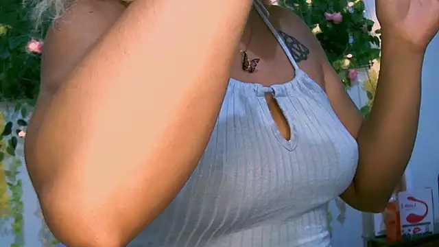 Snapshot of Crysrus chatting on February 2025 12:19:02 AM Crysrus online show from February 2025 12:19:02 AM