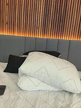 EmiilyAdams  online show from January 2025 11:30:01 PM