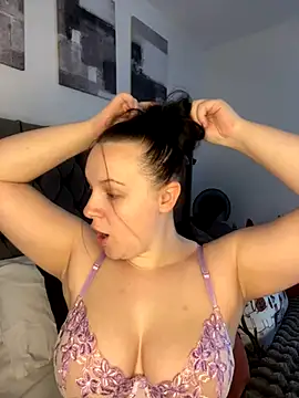 riri bstvx online show from October 2025 09:00:02 AM