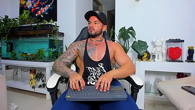 Johnnygrayson1 online show from November 2025 12:00:01 AM