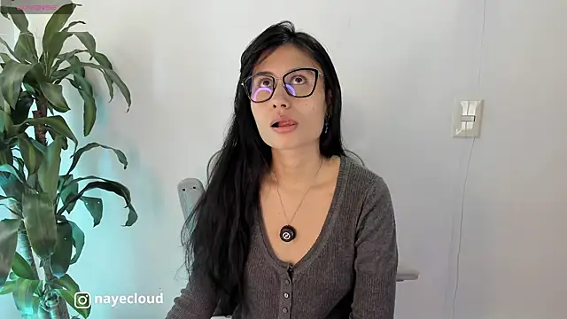 NayeCloud online show from May 2026 02:57:01 PM