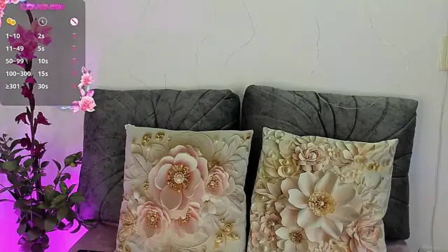 NayeCloud online show from June 2026 03:08:02 AM