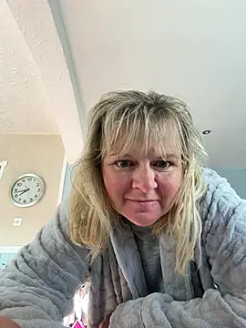 Snapshot of chloefeel chatting on June 2026 06:45:02 AM chloefeel online show from June 2026 06:45:02 AM
