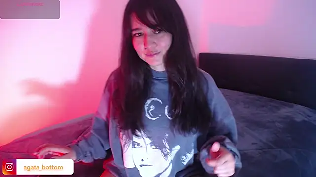 Snapshot of NewAgatha_Bolton chatting on November 2025 09:25:02 PM NewAgatha Bolton online show from November 2025 09:25:02 PM