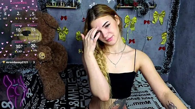 Hellen Moore online show from December 2025 12:38:02 AM