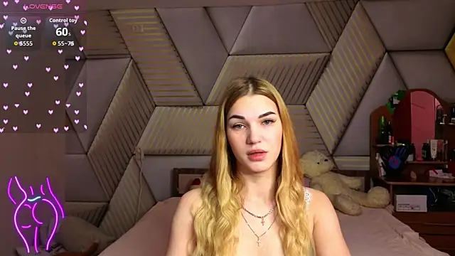 Hellen Moore online show from February 2026 03:25:02 AM