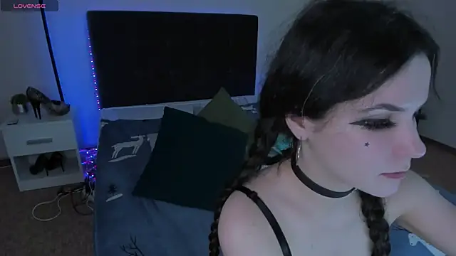 Snapshot of CassieEvans chatting on December 2024 06:40:01 AM CassieEvans online show from December 2024 06:40:01 AM