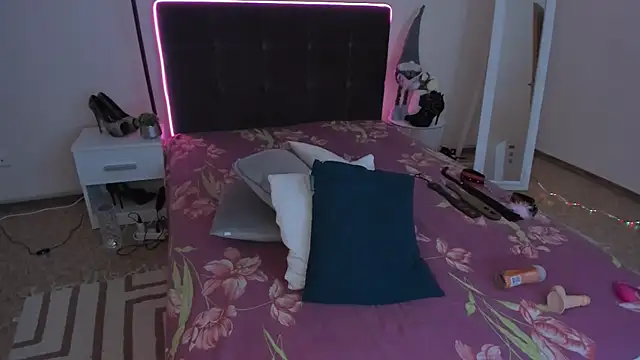 Snapshot of CassieEvans chatting on January 2025 06:46:01 AM CassieEvans online show from January 2025 06:46:01 AM