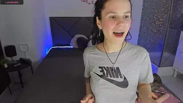 Snapshot of CassieEvans chatting on May 2026 05:37:01 AM CassieEvans online show from May 2026 05:37:01 AM