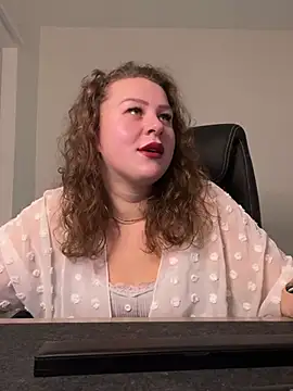 Snapshot of Fancy-Francy chatting on December 2024 03:27:01 PM Fancy-Francy online show from December 2024 03:27:01 PM