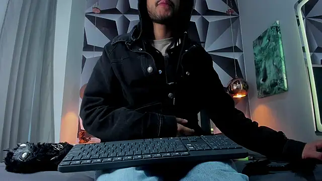 Snapshot of Devil_Smoke_ chatting on September 2025 12:07:02 PM Devil Smoke online show from September 2025 12:07:02 PM