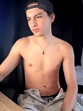 cybercosmiiic online show from November 2025 10:20:02 PM