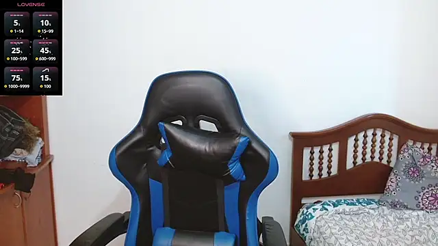 alexaa08 online show from November 2025 12:05:02 PM