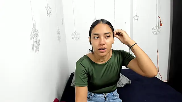 Snapshot of monse_02 chatting on January 2026 01:26:02 PM monse 02 online show from January 2026 01:26:02 PM