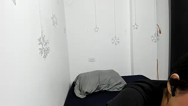 Snapshot of monse_02 chatting on February 2026 02:03:02 PM monse 02 online show from February 2026 02:03:02 PM