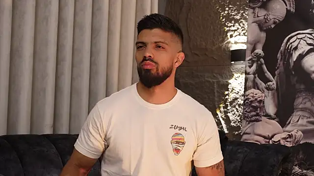 DannSaenz online show from November 2025 11:21:02 AM